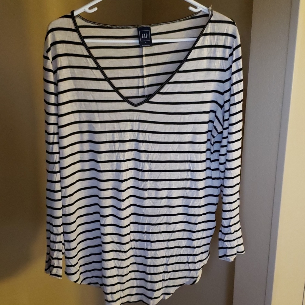 Gap Ladies long sleeve shirt